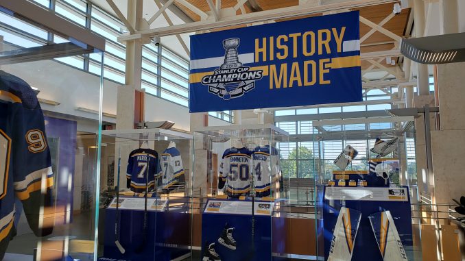 St. Louis Blues host 'Hockey is for Everyone' event with team on road